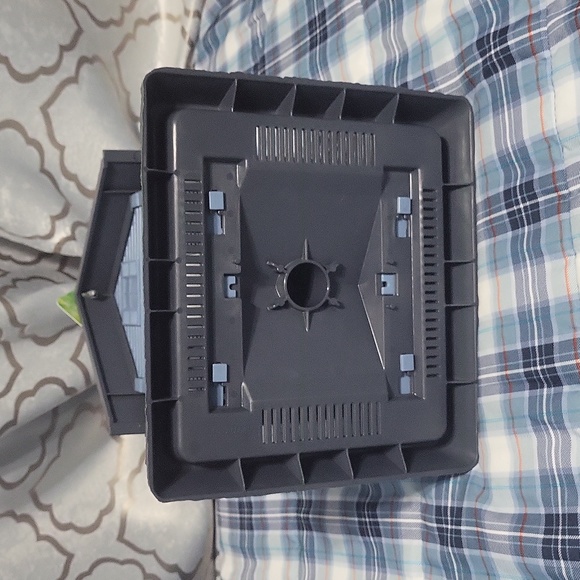 Blue cottage house birdfeeder NWT Village Collection blue gray NEW - Picture 5 of 6